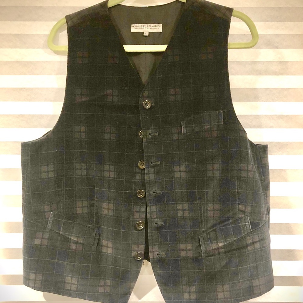 Structure mens velvet vest.
